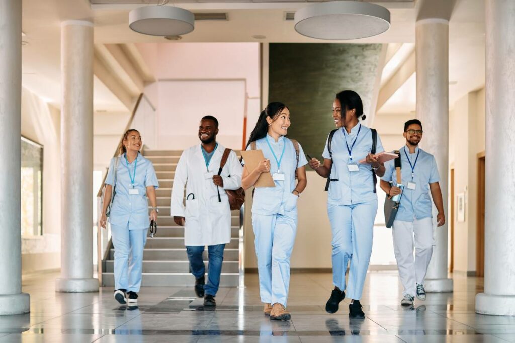 10 Great Grants for Nursing School | IntelyCare