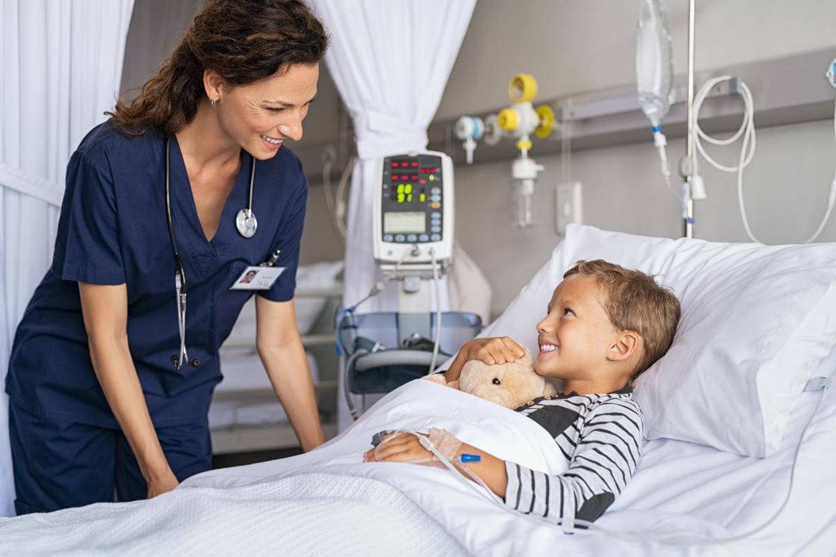 A pediatric nurse uses her PALS certification skills when working with a patient.